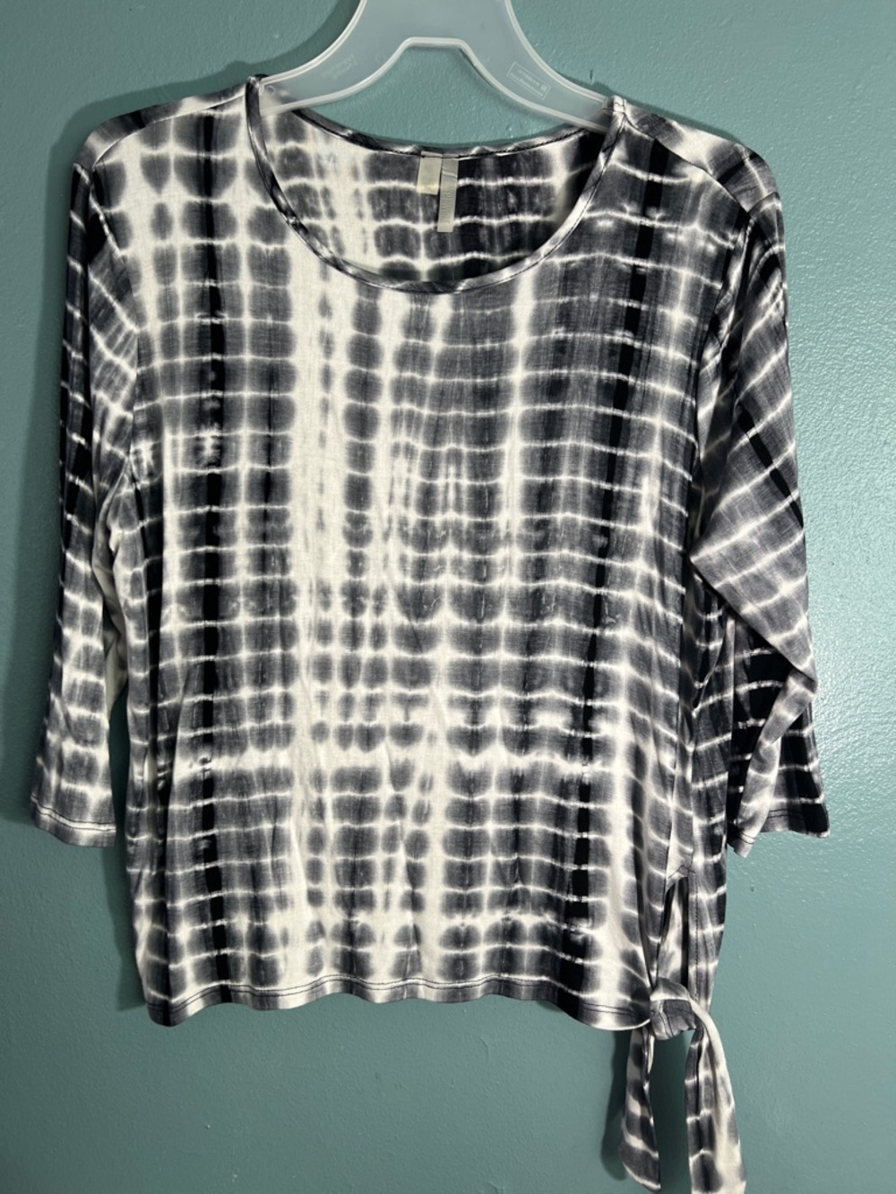 Women's Black & White Tie-Dye Side-Tie Long Sleeve Tee